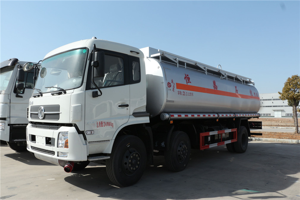 Dongfeng Tianjin Klein Three-Achsen [20 Kubikmeter] Öltransportfahrzeug