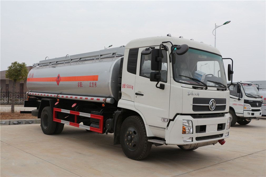 Dongfeng Tianjin Typ 【12-15 Kubikzähigkeit】 Öltanklastwagen