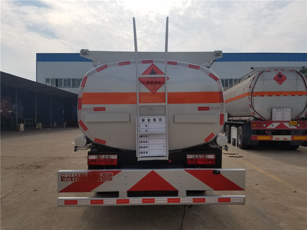 Dongfeng Daoluika [8 Kubik] Tankfahrzeug