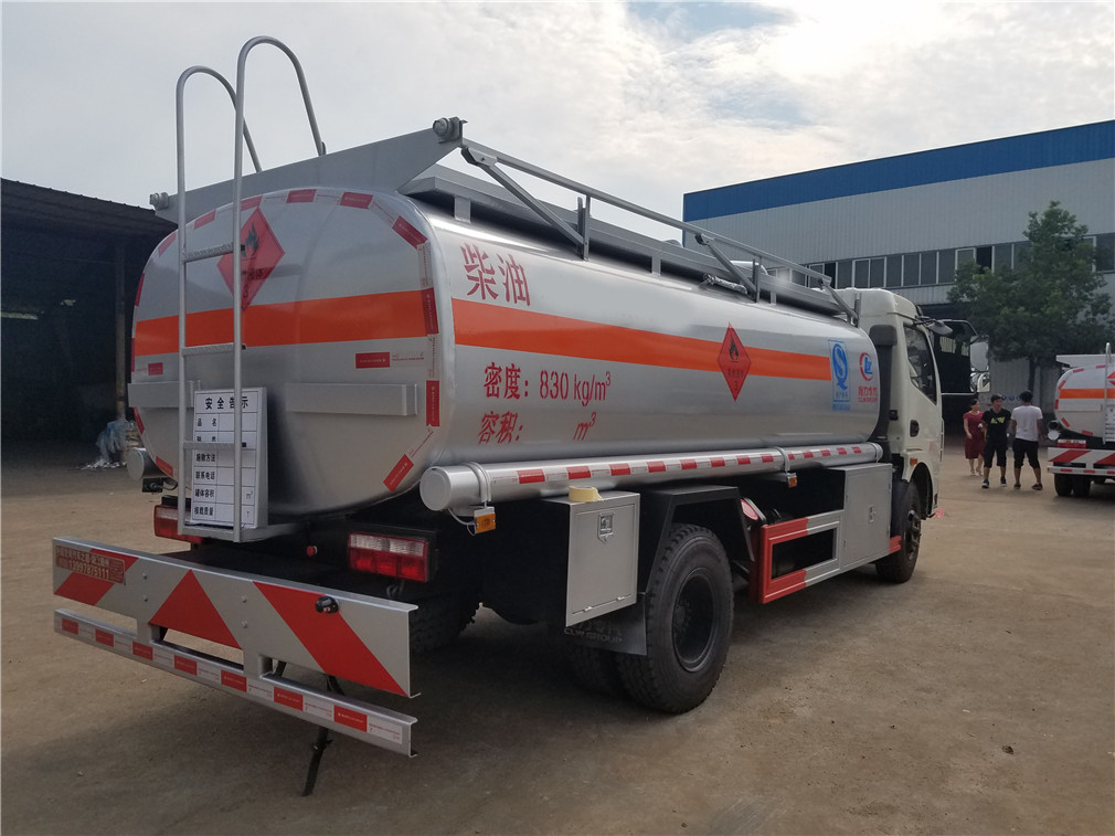 Dongfeng Daoluika [8 Kubik] Tankfahrzeug