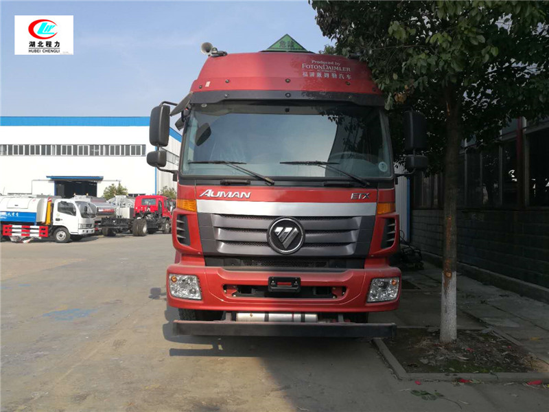 Ouman Typ 9,45 Meter offener Flüssigkeiten Transportwagen für brennbare Flüssigkeiten (vorne vier Achsen, hinten sechs Achsen) [Klasse 3]