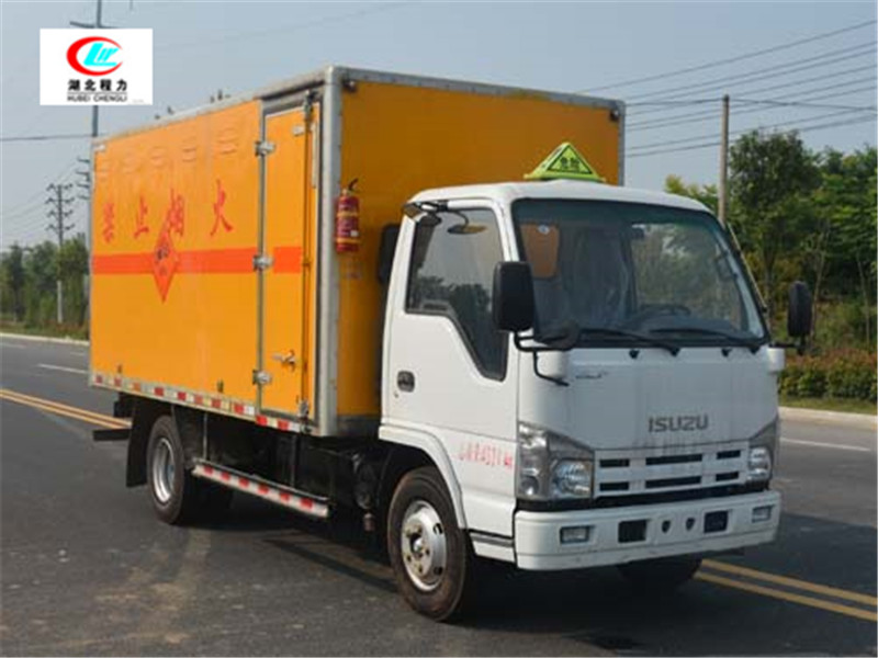 Qingling 4.2-Meter brennbarer Flüssigkeitsschüttelgut-Transporter [Klasse 3, Blaue Plakette]