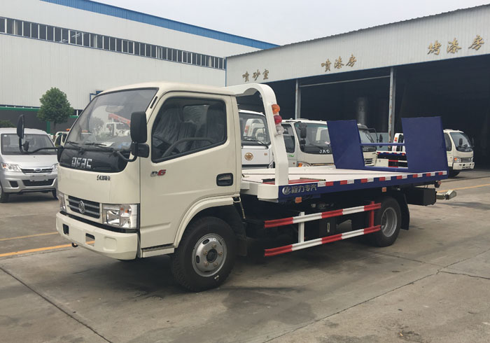 【One against two】 Dongfeng Xiaodu Likaka Straßenblockierungsfahrzeug