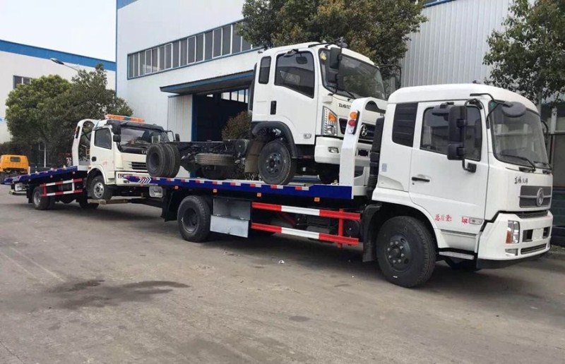 【One against two】 Dongfeng Tianjin Schuttbeseitigungsfahrzeug