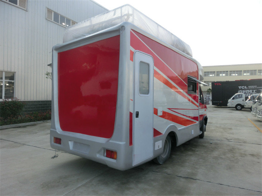 (Länge: 4,1 Meter) Iveco Speisewagen