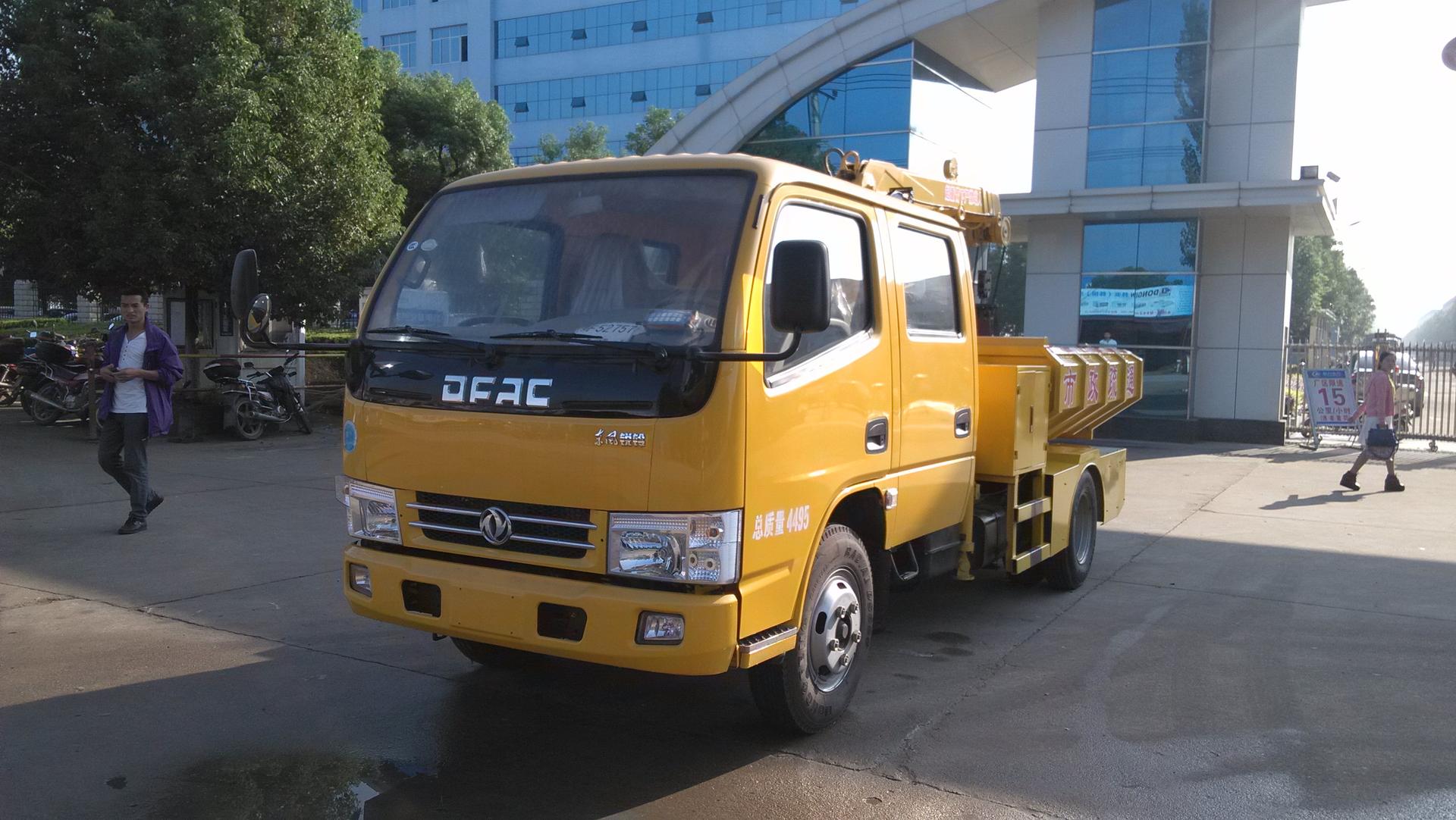 Dongfeng Doppelreihen Abwasserräumarine (Blau Platte 3-Tonnen Kapazität)