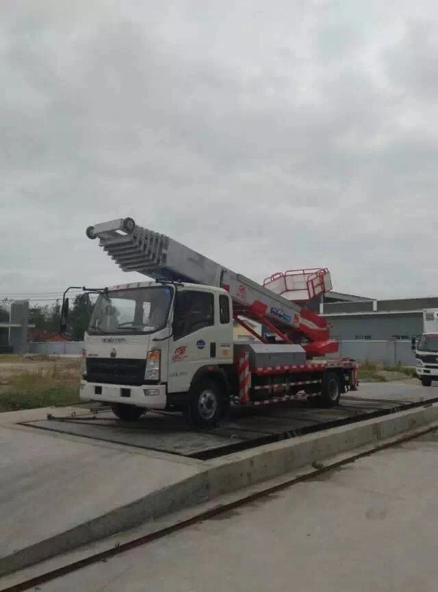 (45 Meter) Haowo Höhenarbeitsfahrzeug der Marke Hongqi