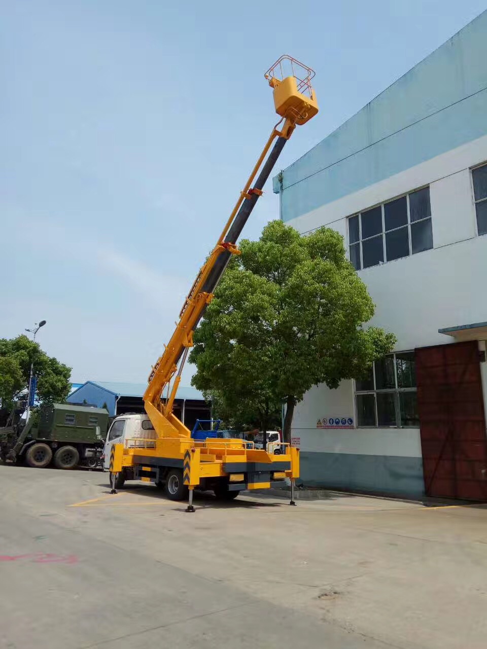 (12-18 Meter) Dongfeng Einzelsitz-Teleskopgabel-Arbeitsplattform