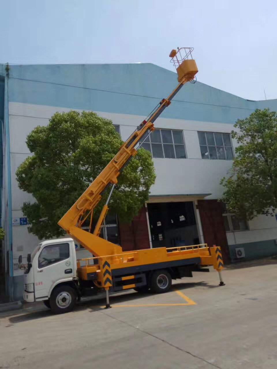 (12-18 Meter) Dongfeng Einzelsitz-Teleskopgabel-Arbeitsplattform