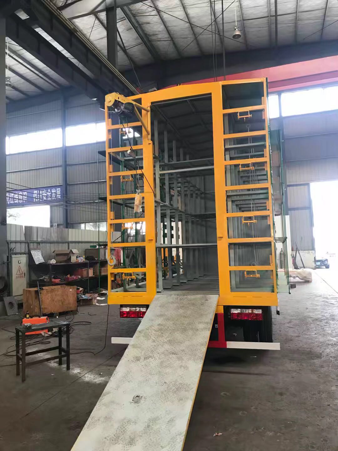 Dongfeng Dolica Bienenfahrzeug