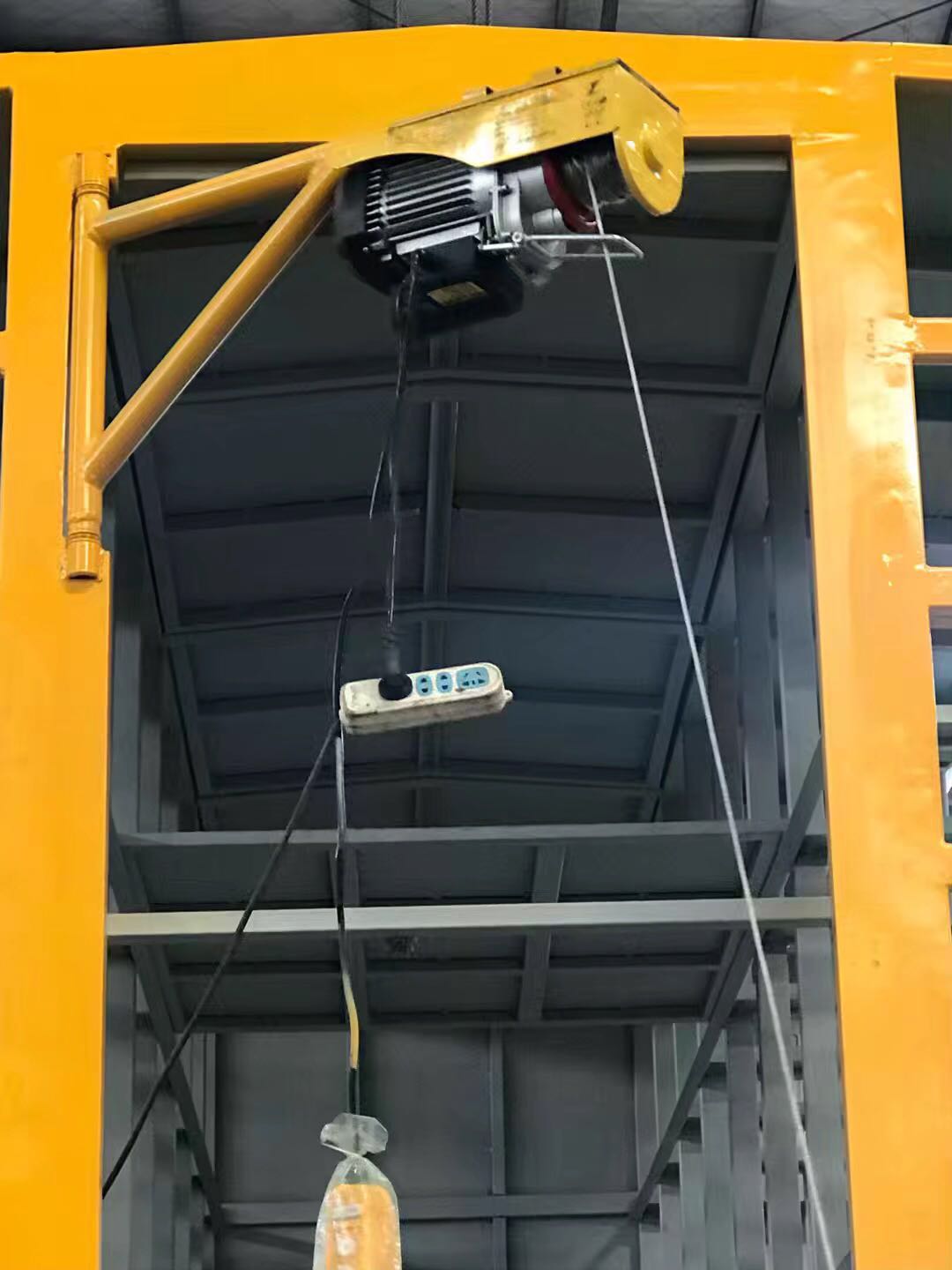 Dongfeng Dolica Bienenfahrzeug