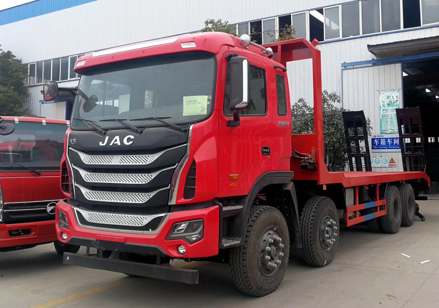 8X4 Front-Vier-Rückt-Acht [20-40 t] Flachbett-Transportfahrzeug