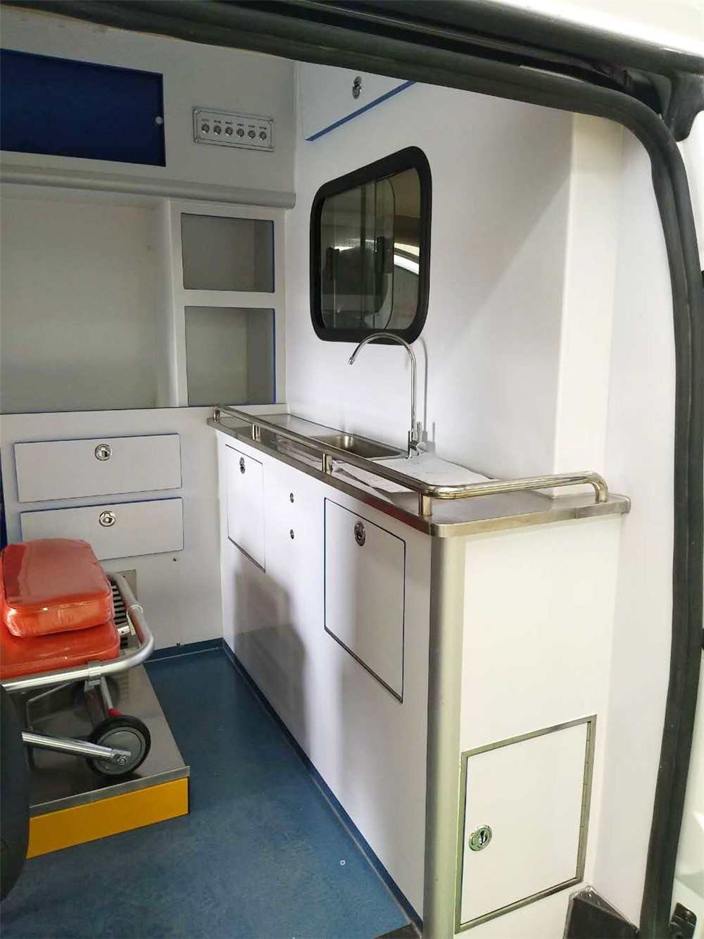 Mercedes-Benz Ambulanz