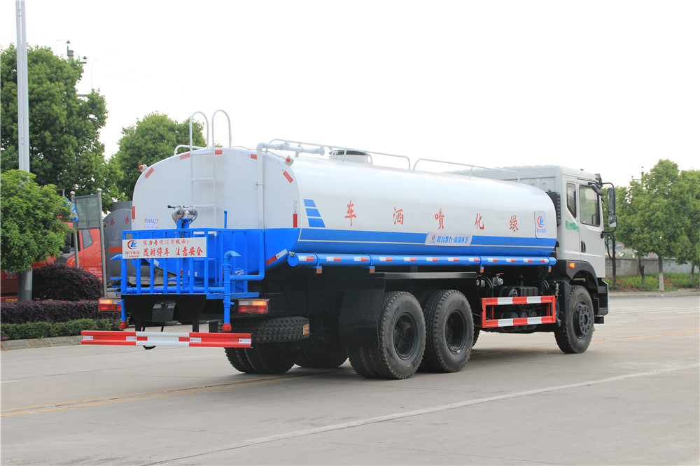 Dongfeng T5 hinterradgetriebener Zweiradachse 20-Kubikmeter Wasserwerfer Fahrzeug