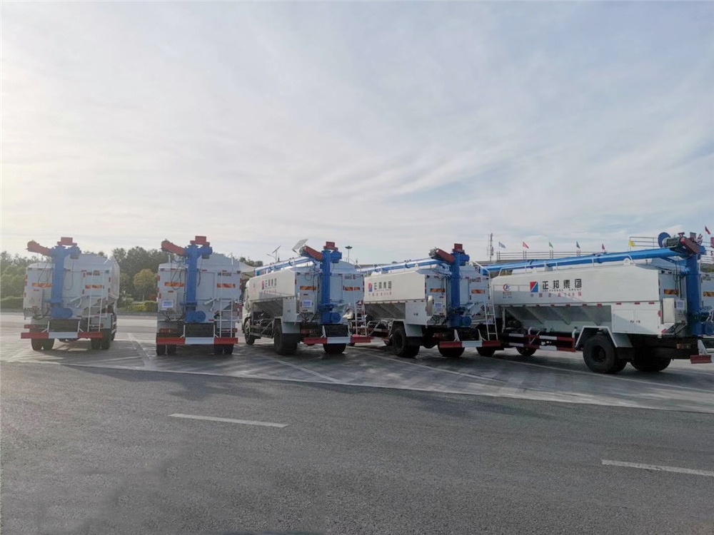 Dongfeng Tianjin 【22 cubic】 Großfuttertransportfahrzeug