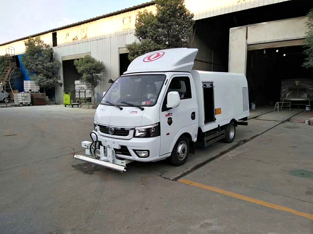 【1,5 Kubikkapazität, blauer Kennzeichen】 Dongfeng Tu Yi Straßensauger Fahrzeug