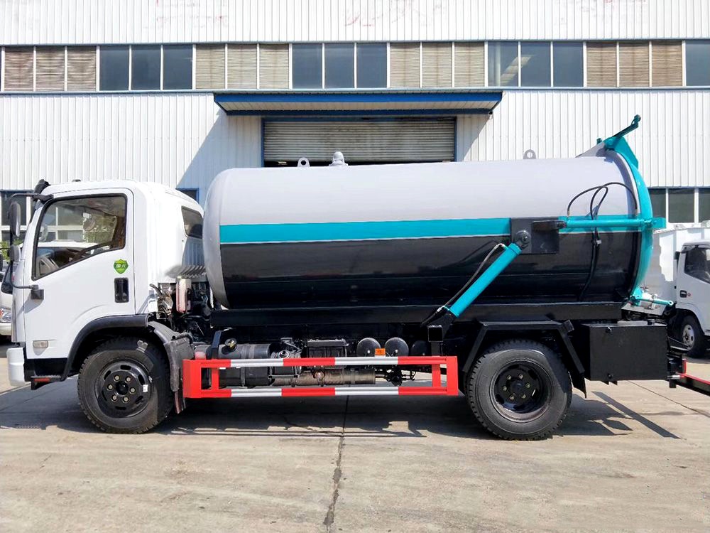 【8 Parteien】 Dongfeng D7 Abwassersammelwagen