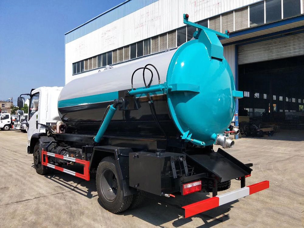【8 Parteien】 Dongfeng D7 Abwassersammelwagen