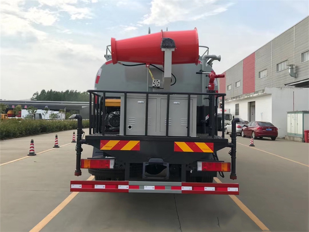 【18 units】 Dongfeng Tianlong hinterachsiges Nebelsprühgerät # 30 - 50 Meter