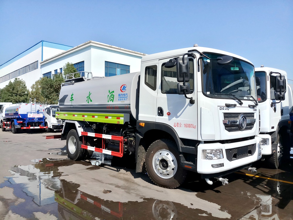 【12 Kubikmetervolum】 Dongfeng D9 Wasserwanne