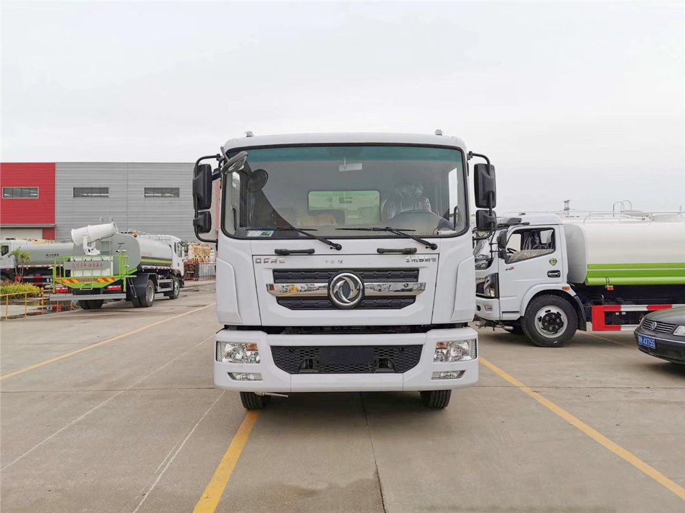 【12 Kubikmetervolum】 Dongfeng D9 Wasserwanne