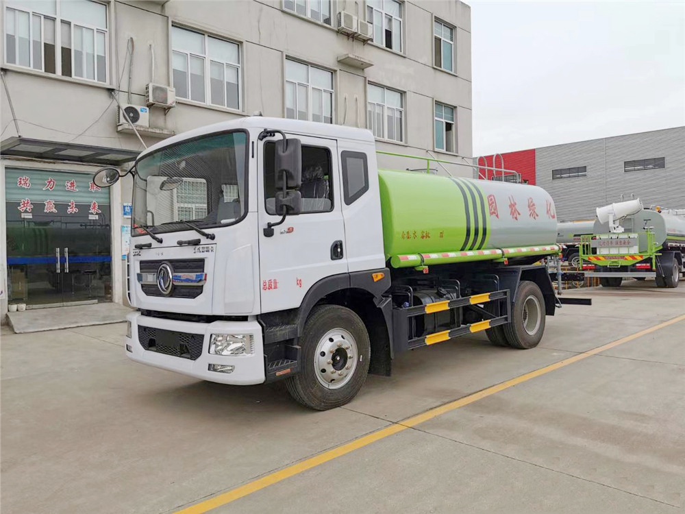 【12 Kubikmetervolum】 Dongfeng D9 Wasserwanne