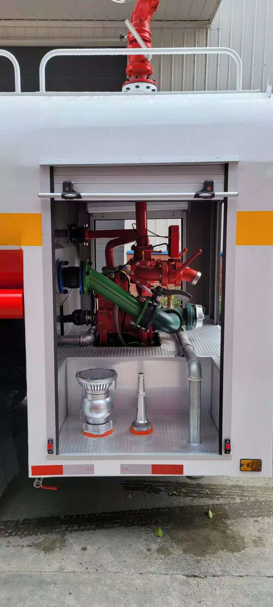 Dongfeng Dolica 8-tonnen Brandlöschwassergeschüttet