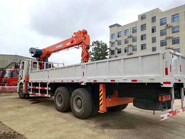 Shaanxi Auto DeLong Stein Kohle 12-tonnen Fahrzeugbühne Kran