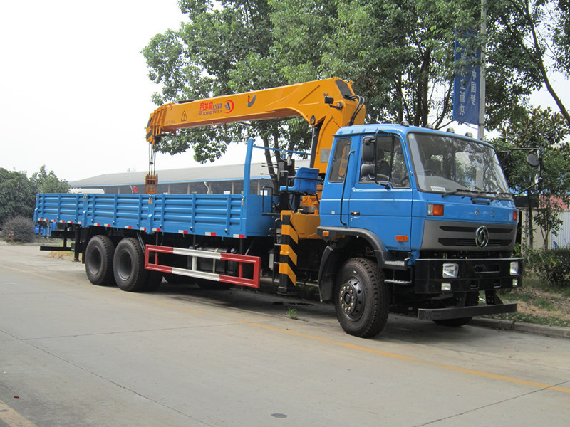 Dongfeng Hinten-Doppelbogen 10-tonnen Fahrzeugbühne Kran
