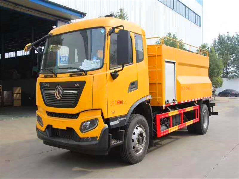 Dongfeng Tianjin 10-kubikmeter zylindrisches Rohrreinigungsfahrzeug