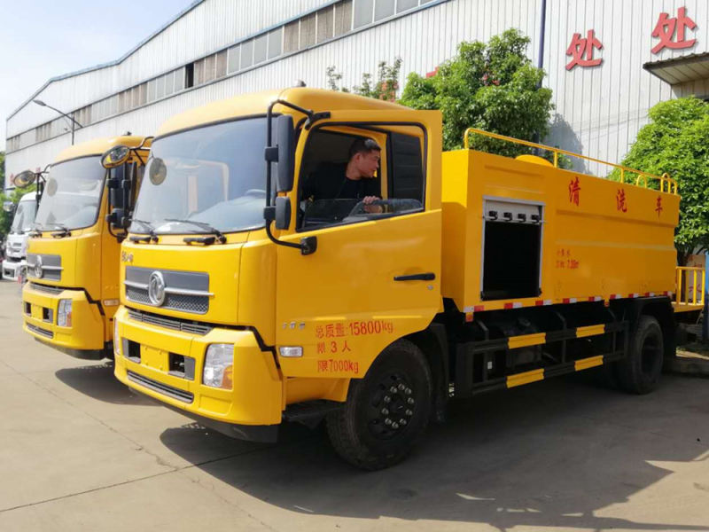 Dongfeng Tianjin Klappbehälter 10-Tank Hochdruckreinigungsfahrzeug