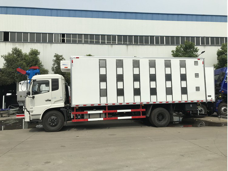 Dongfeng Tianjin Viehtransportfahrzeug