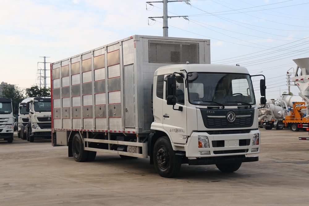 Dongfeng Tianjin Aluminiumlegierung Viehtransportfahrzeug