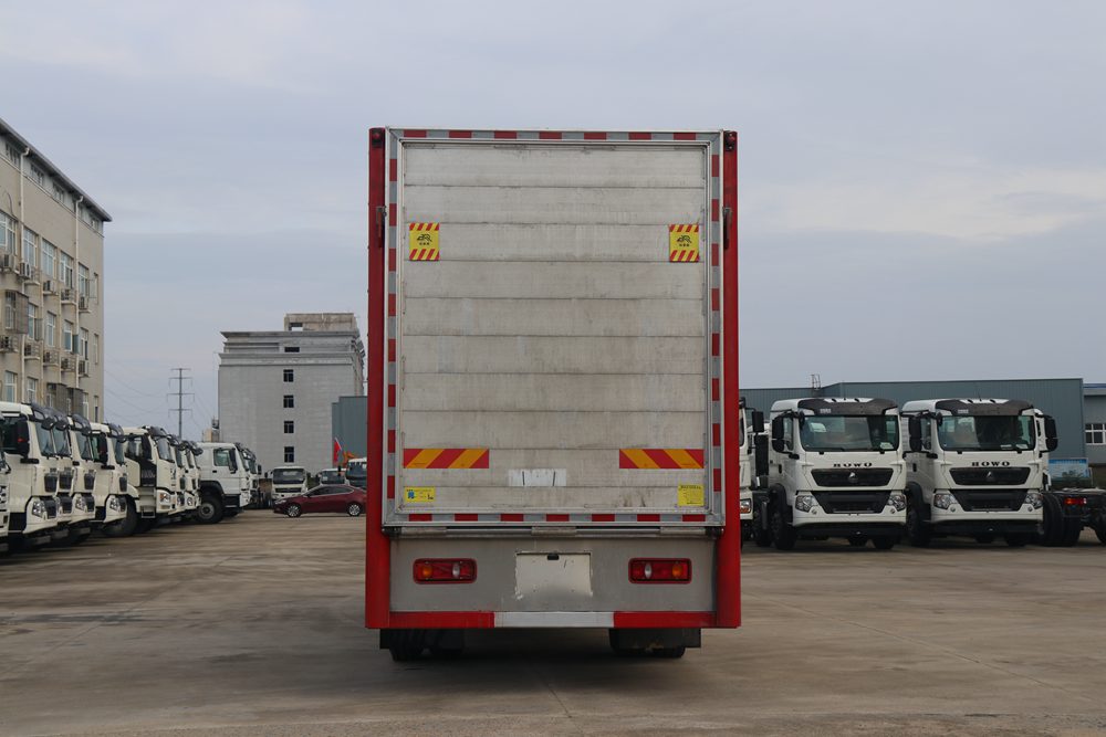 Dongfeng Tianjin Aluminiumlegierung Viehtransportfahrzeug