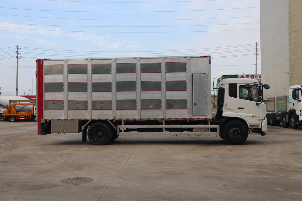 Dongfeng Tianjin Aluminiumlegierung Viehtransportfahrzeug