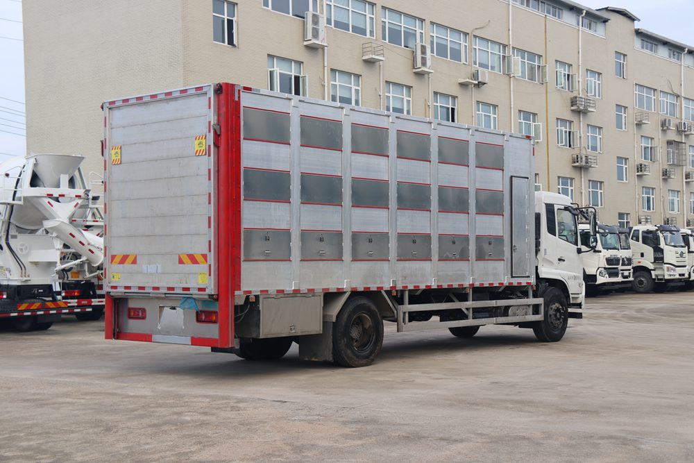 Dongfeng Tianjin Aluminiumlegierung Viehtransportfahrzeug