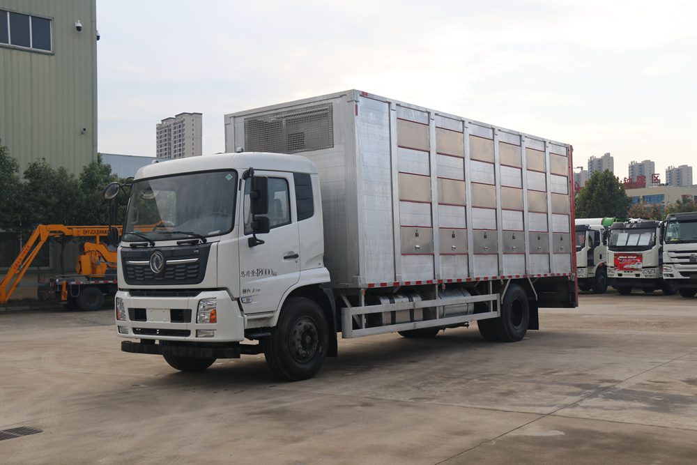 Dongfeng Tianjin Aluminiumlegierung Viehtransportfahrzeug