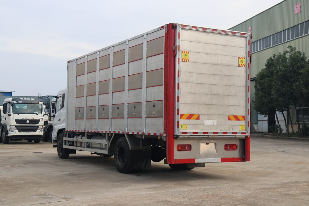Dongfeng Tianjin Aluminiumlegierung Viehtransportfahrzeug