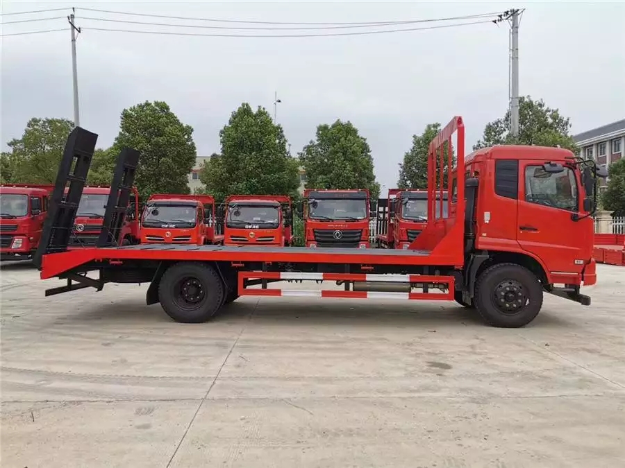 Dongfeng Tianjin 6,2-Meter-langes Flachbett-Transportfahrzeug