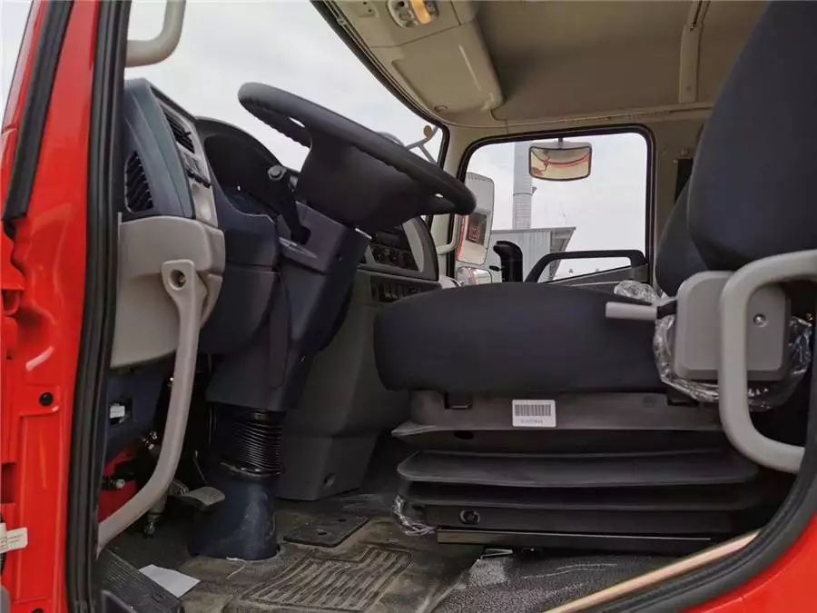 Dongfeng Tianjin 6,2-Meter-langes Flachbett-Transportfahrzeug