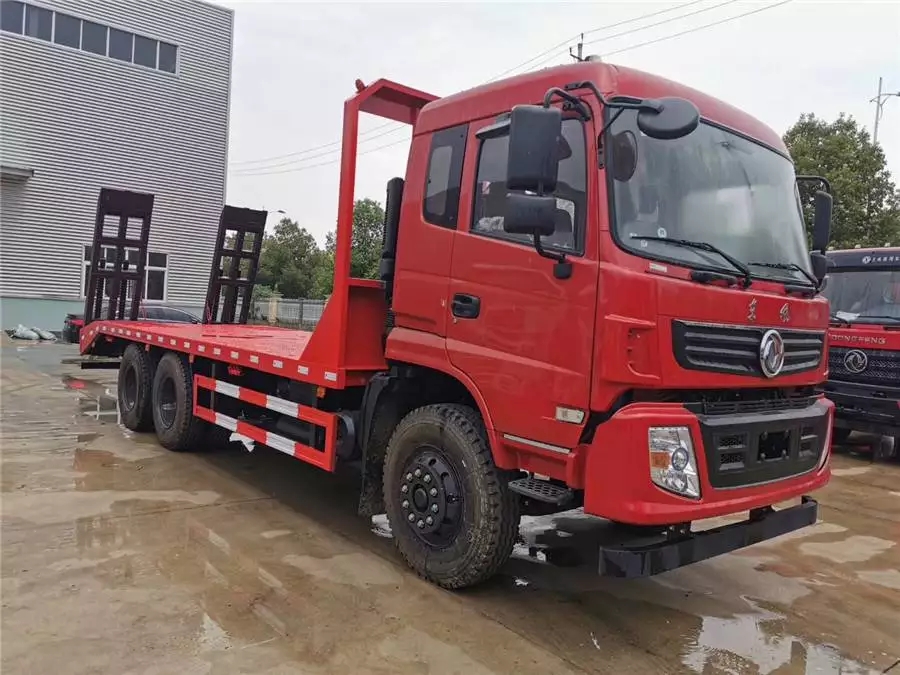 Dongfeng Hinterrad-Doppelbogengestell-Flachbett-Lkw