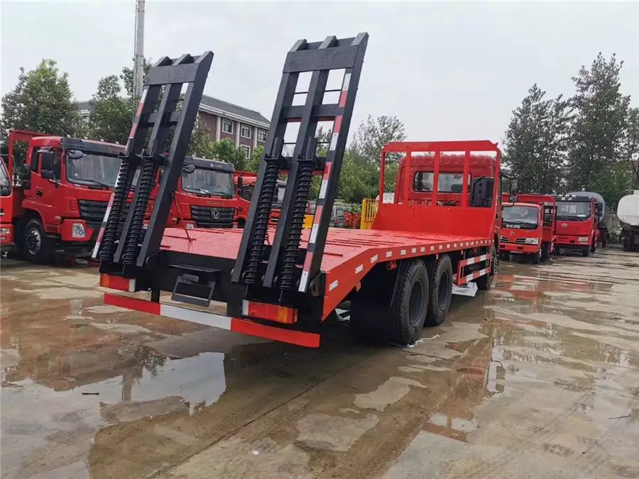 Dongfeng Hinterrad-Doppelbogengestell-Flachbett-Lkw