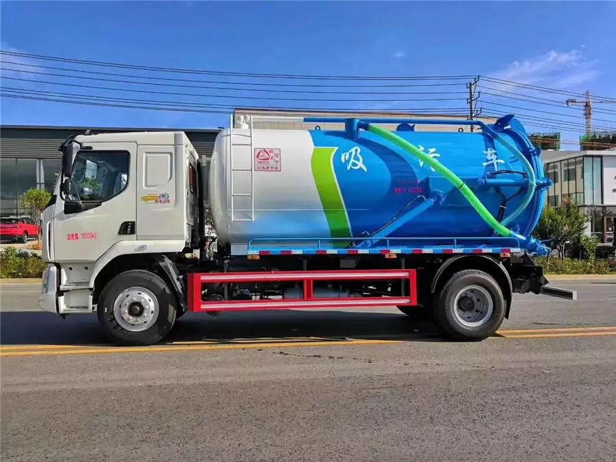 Dongfeng Li Auto 12-ton Abwassersaugwagen