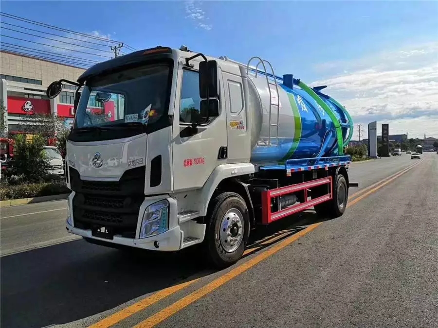 Dongfeng Li Auto 12-ton Abwassersaugwagen