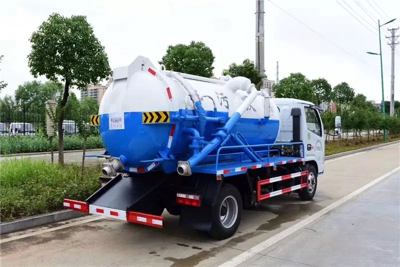 Dongfeng Dolica 5-ton Abwassersaugwagen