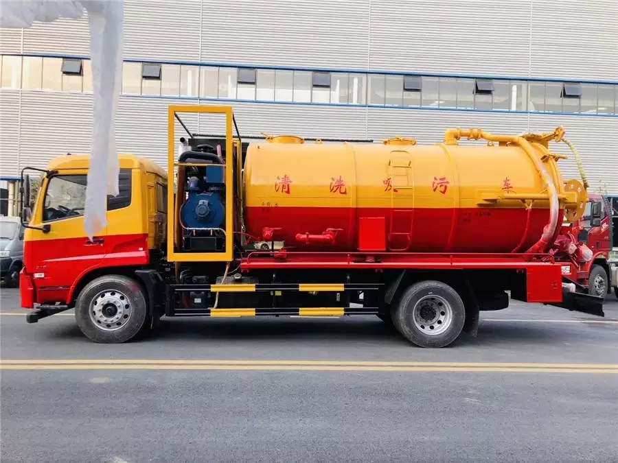 Dongfeng 14 Typ Fazheng Jinyi 210-PS Reinigungs- und Abwassersaugfahrzeug