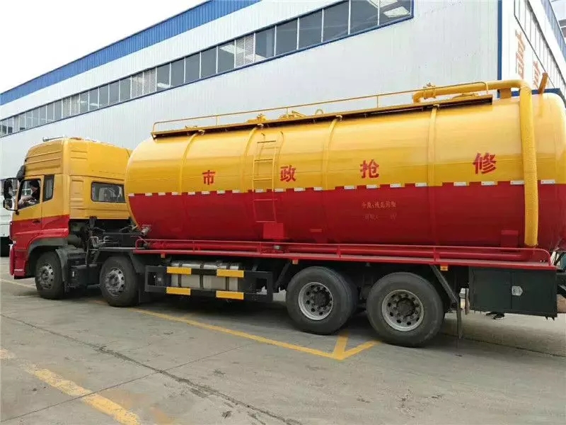Dongfeng Tianlong Vordervier hintenacht八个 28-Tonnen Reinigungs- und Abwassersaugfahrzeug Zwei-Fahrzeug-Set