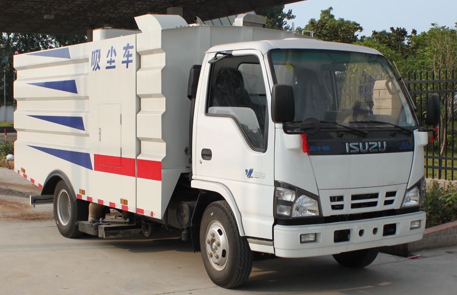 Isuzu kleiner Staubsaugertruck