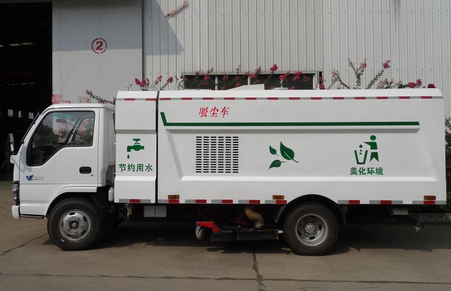 Isuzu kleiner Staubsaugertruck