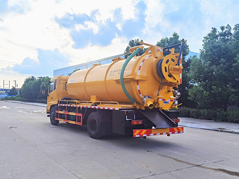 Tianjin hat kein Fahrzeug zum Reinigen und Absaugen von Haaren.
